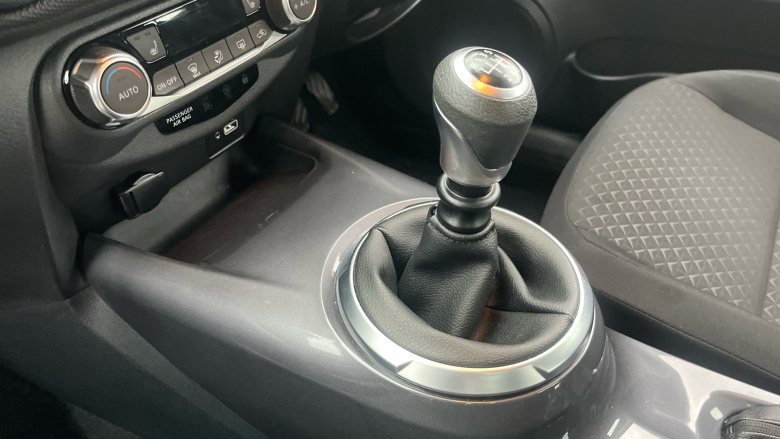 Nissan Juke 1.0 DiG-T 114 Acenta 5dr Petrol Hatchback